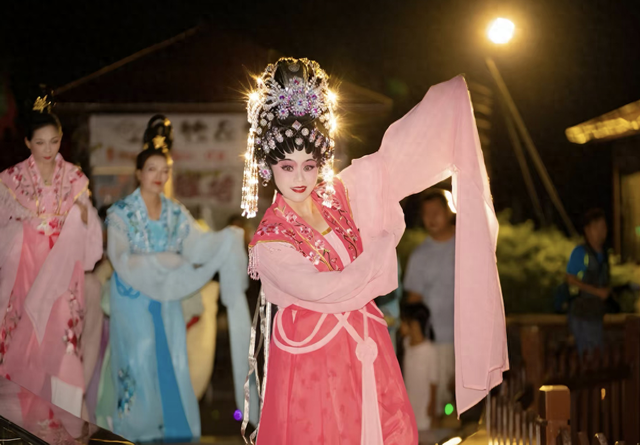 沉浸式体验“非遗+文旅”，公明粤剧非遗盛宴“邂逅”浪漫七夕