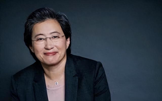 年薪4亿！美国芯片女王原来是中国人，为何却顶风为中国定制芯片