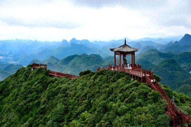 中国凉都六盘水:19℃夏天+三线记忆,这座城凭什么成避暑顶流?