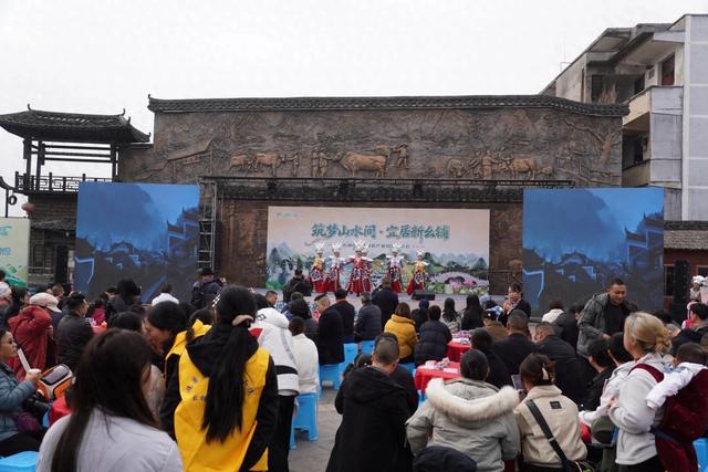 安顺经开区幺铺镇举办文化旅游季启动暨避暑旅居产业招商推介会