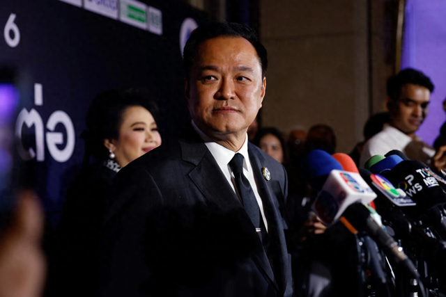 泰国政坛地震！泰国总理突然解散国会，宣告：“把权力还给人民	”