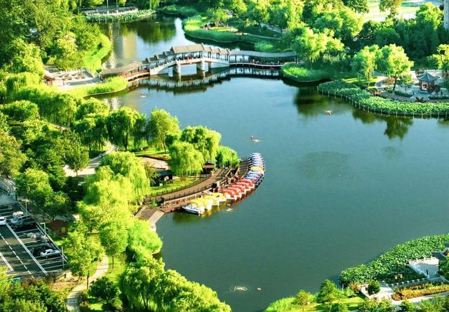 副中心30个公园变身“清凉秘境”！游船、浅滩、亲水乐园全都有