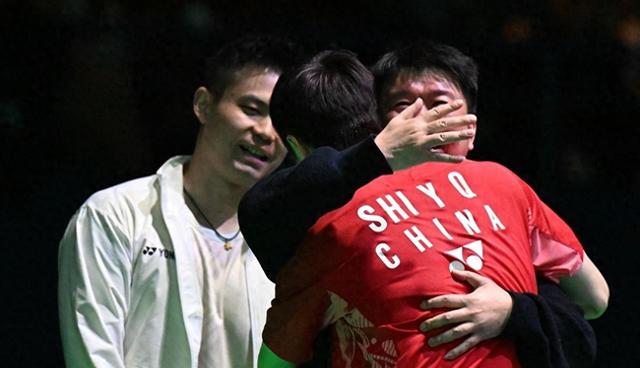 2-0夺冠！中国队终于赢了，10年，等了整整10年，这一刻等得太久