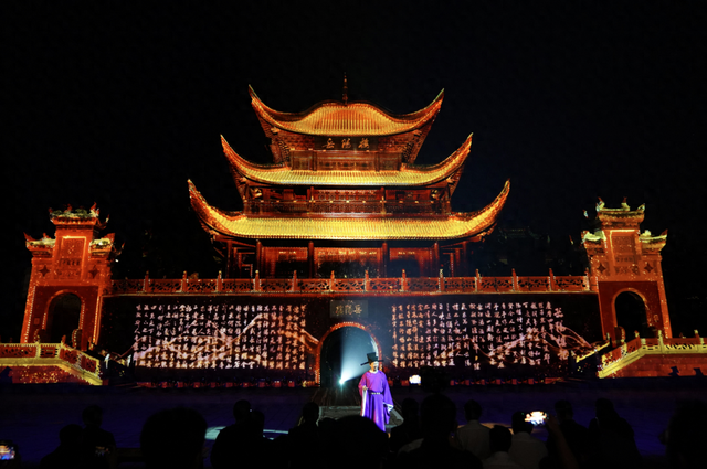 三场“幻境”，如何让岳阳从“路过”到“不可错过”？