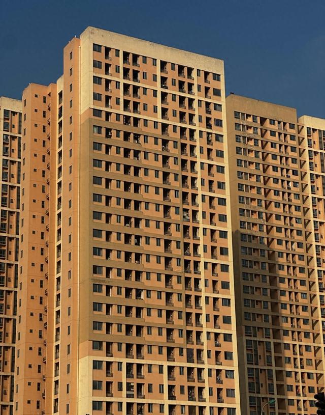 重庆九龙坡西彭抬头见蓝天，白云悠悠诉温柔，城市烦躁瞬间消散