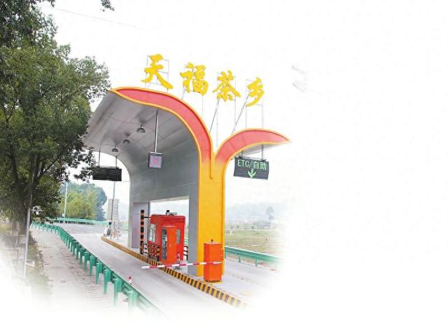 这个高速公路服务区 凭啥让外国游客甘心掏腰包？