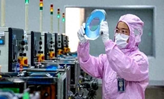 2nm！日本成功制造首个2nm芯片，全力追赶台积电？
