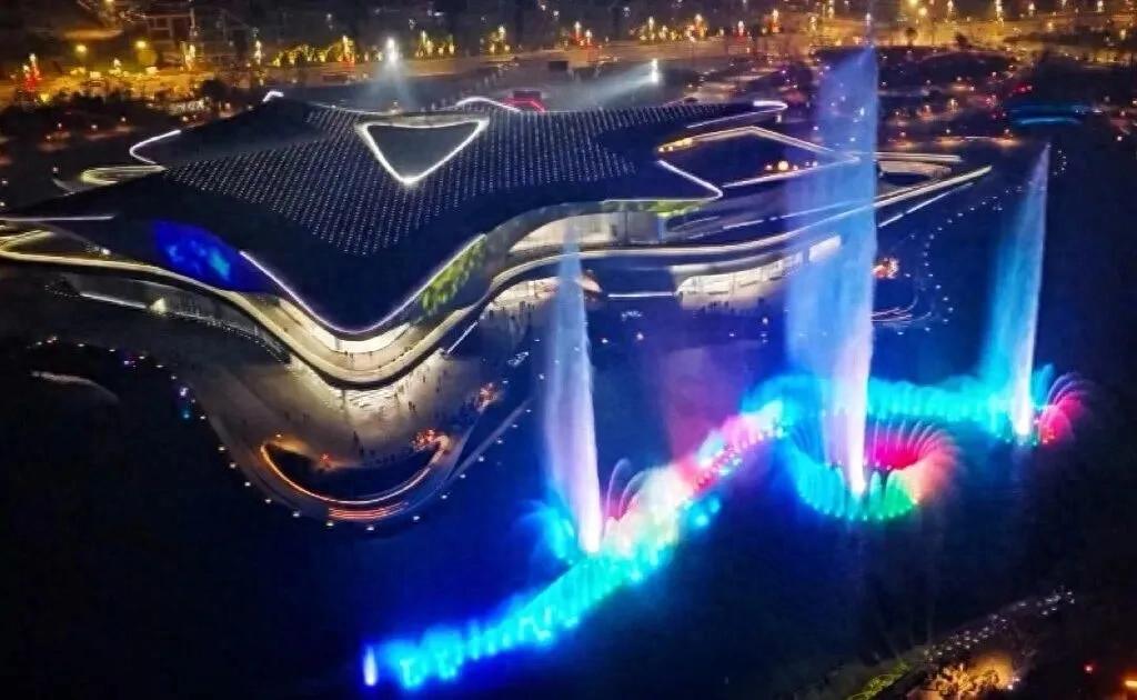 3000架无人机将点亮郫都夜空!4月2日至4日,来世界科幻公园,共赴“星云漫游”插图 3000架无人机将点亮郫都夜空!4月2日至4日,来世界科幻公园,共赴“星云漫游”插图