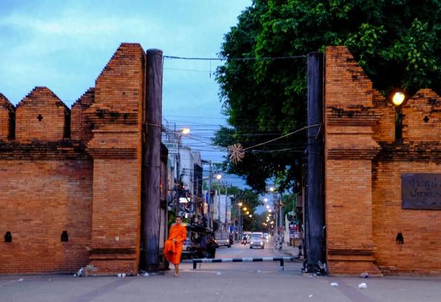 别再去清迈了!泰国本地人告诉你,为什么它突然“不香了”