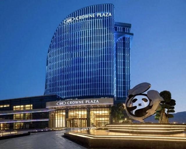 雅安首家五星级旅游饭店隆重揭晓旅游饭店新起点服务质量谱新篇