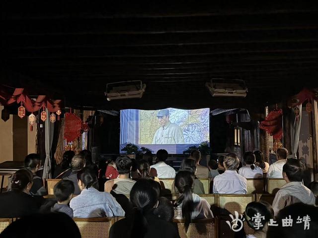 曲靖“清风剧场”免费展播影片 光影相伴凝聚市民文化热情