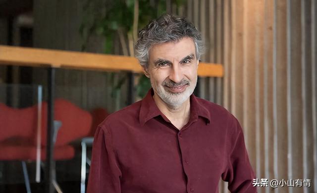 不可思议，他成为首位引用破百万的 AI 科学家