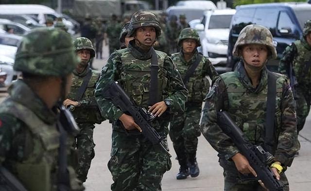 确定中国不会出一兵一枪后，特朗普正式介入柬泰局势，他这才发现不对劲，难怪我国一直“按兵不动”