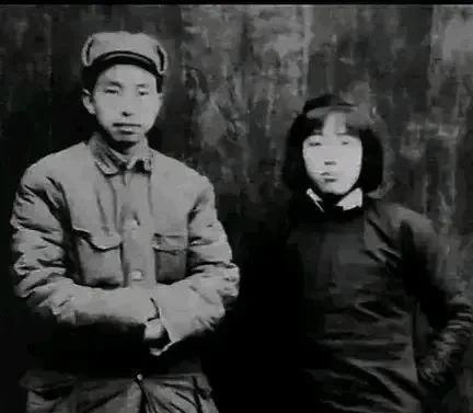 她15岁入党，18岁和主席结婚，如今仍健在	，却几乎不出来露面