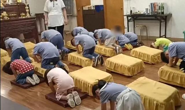 模拟妃子游戏破解版（揭秘非法组织会道门自称救世神佛 实则做起皇帝梦）
