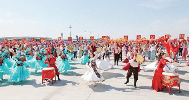 新疆建设网站（在新的起点上建设社会主义现代化新疆）