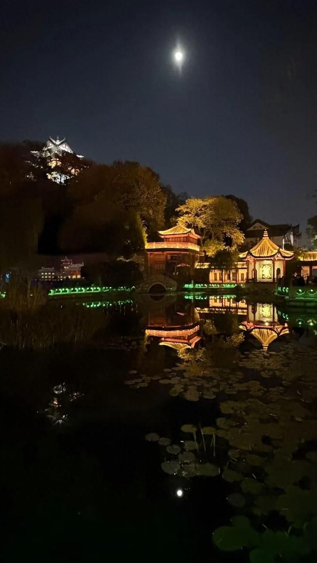 大武汉一日 | 黄鹤楼+超级月亮+节日=？