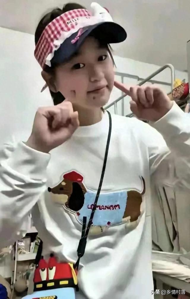 全红婵长成大姑娘了，女大十八变，变的越来越好看了