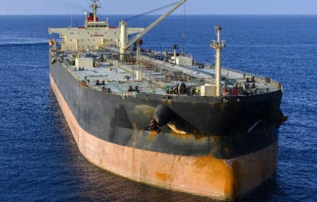 美军公海强扣油轮，中国180万桶原油被劫！特朗普：将永久保留