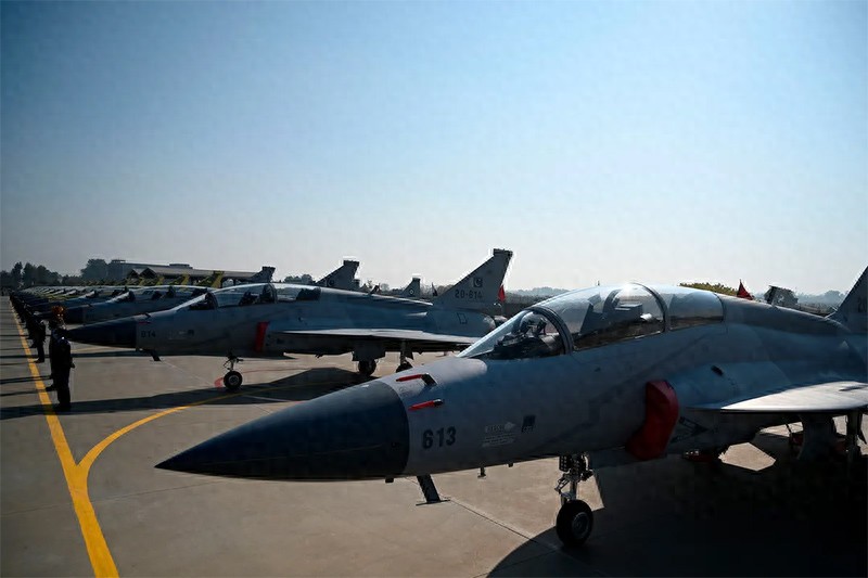 多国有意采购“枭龙”战斗机,巴基斯坦在产能上可能面临挑战