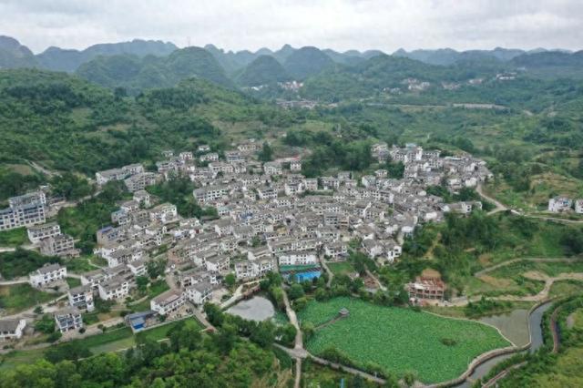 黄果树旅游景区龙宫镇桃子村：依托好风景，做活“宿”文章