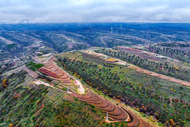 【摄影报道】陇东油区秋景绚丽