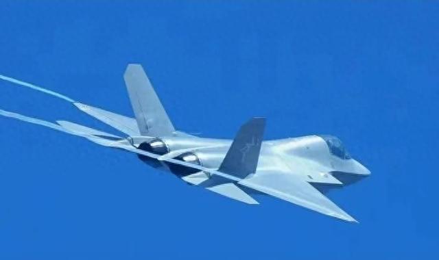 中国空军正以惊人的速度改写世界，一个令人震撼的事实浮出水面。