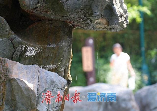 月牙泉复苏啦