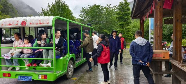 九绵高速贯通添动能 青川“双节”四天接待游客43.2万人次