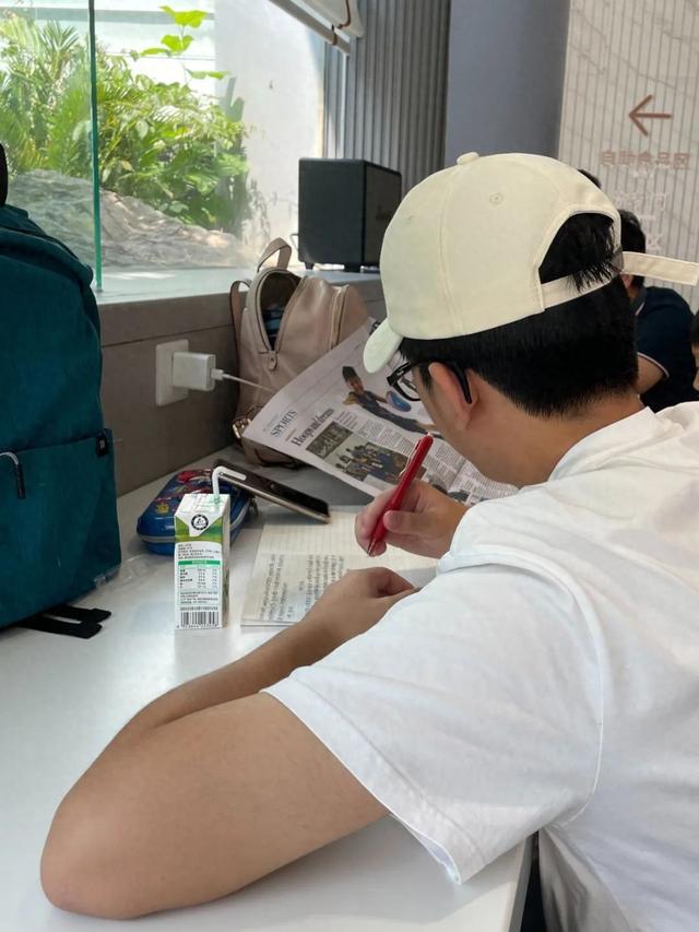白天景区暴走，傍晚全家掐点赶回酒店！宁波妈妈终于“爆炸”：教训太深刻了