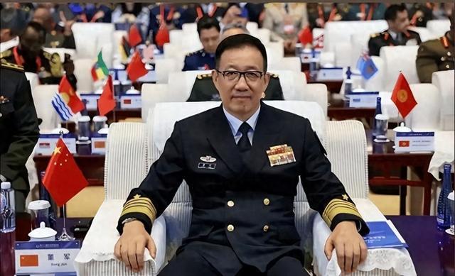 中美防长终于通了电话，美国防长没想到，中方开口就划出一条红线