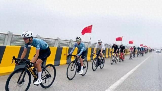 仪式感拉满！岳阳骑友国庆环湖360公里，用车轮解锁最美风景线