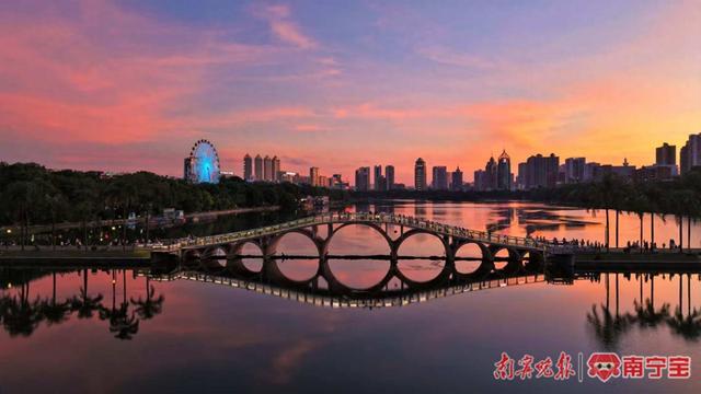 南湖公园九拱桥：桥见历史记忆 拱藏江南诗意