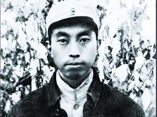 她15岁入党，18岁跟主席结婚，如今仍健在，却几乎不出来露面
