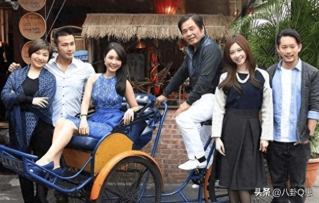“6个老婆”同住一屋，每人每月7万零花钱，71岁又娶第七房小娇妻