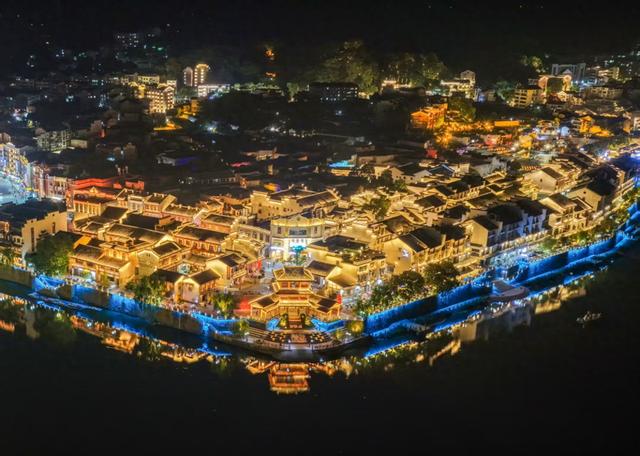 在湖南洪江古商城邂逅“灯火绘就的诗画中国”