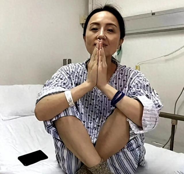 一路走好！49岁孟再平走上朱媛媛后路，追悼会曝光 曾打百万抗癌针