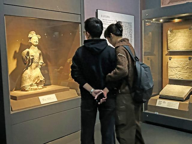 当旅行从“社会表演”回归“自我疗愈”，“老己游”来了！