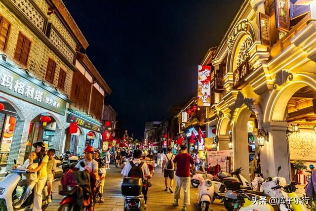 福建龙岩长汀水东街，刻在骑楼里的客家记忆与市井烟火