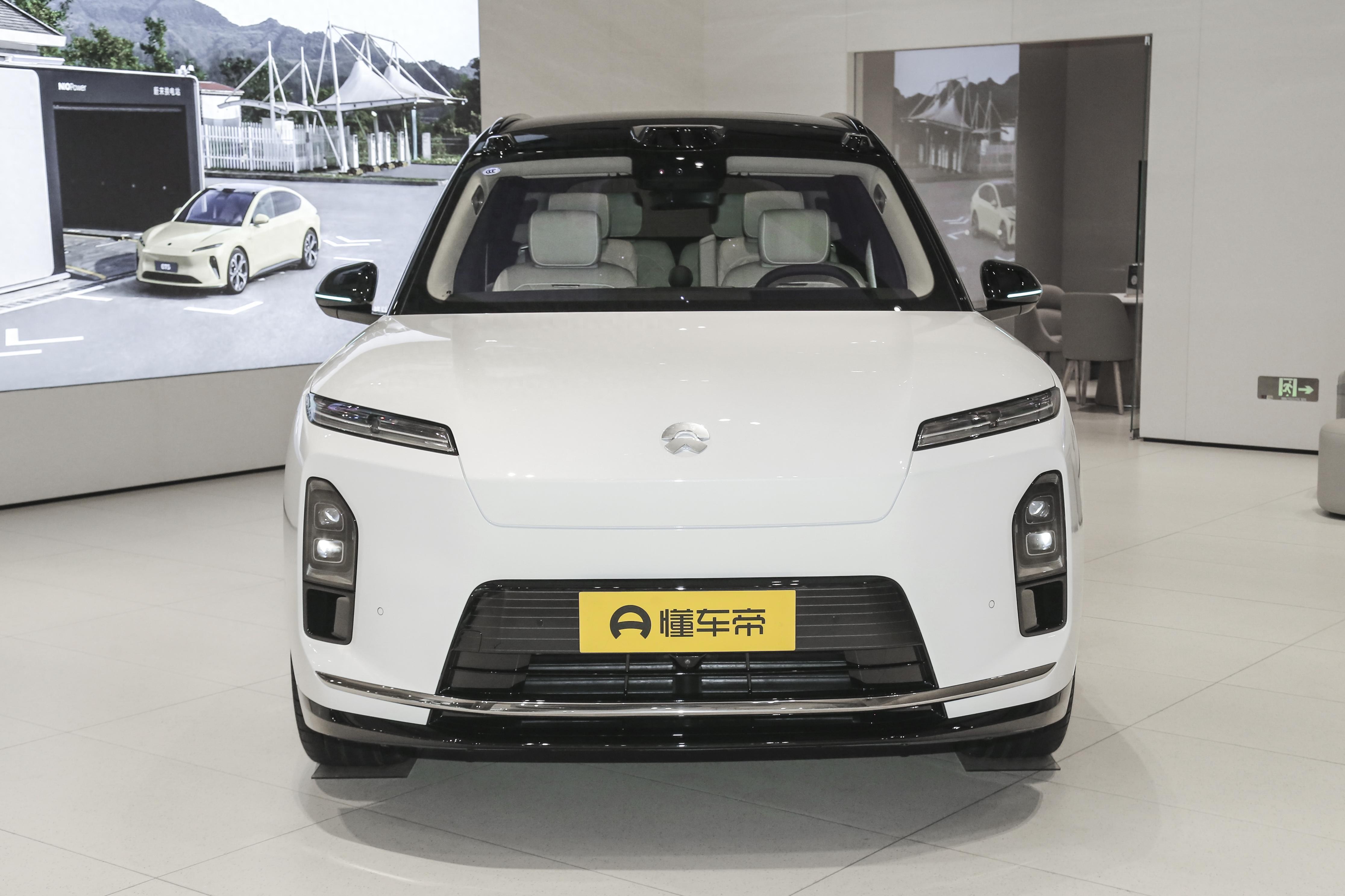 蔚来ES8空间表现评测_蔚来ES8 2026款六座行政签名版试驾_蔚来