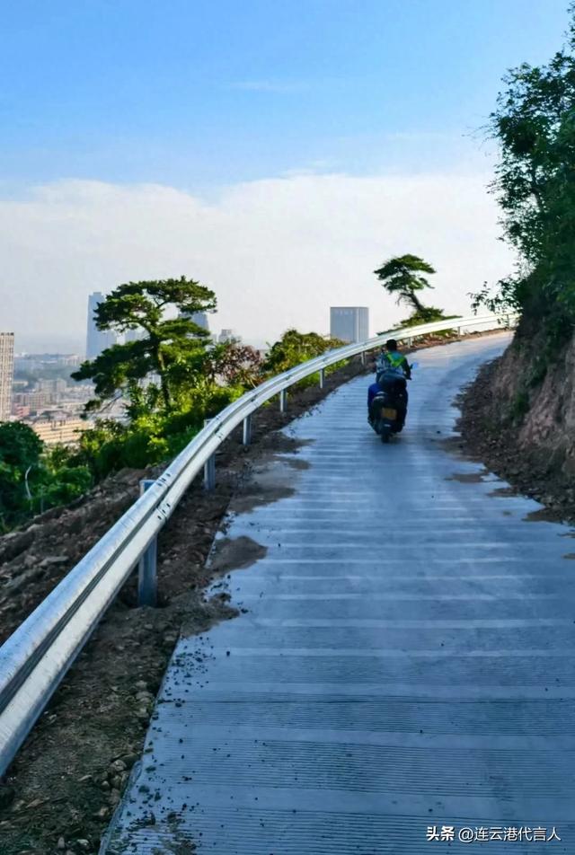 连云港应加速开发瀛洲镜空新景区，徒步瀛洲道赏碧海青山揽城中
