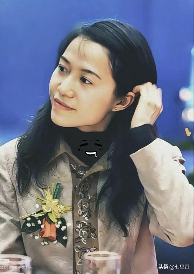 翁帆搬离清华园，人淡如菊，活得通透！