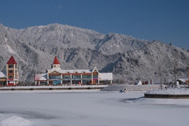 家门口的“北境”上线了，成都西岭雪山秒变滑雪天堂