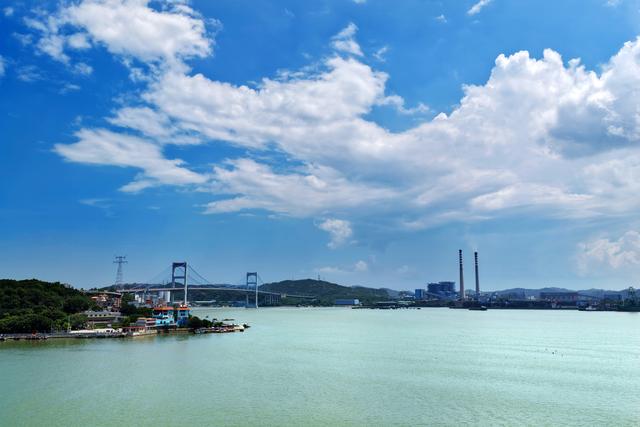 广东汕头：夏日城市风光美
