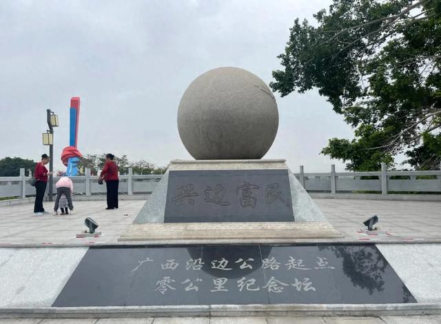 自驾国道219：从南海之滨到阿尔泰山，这1万公里藏着地球所有壮丽