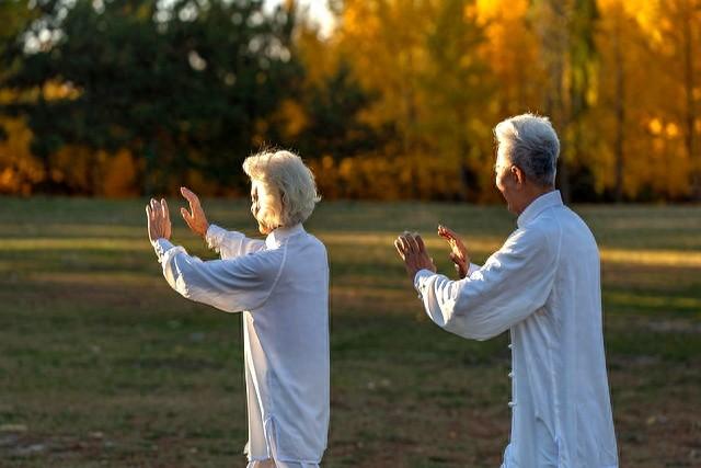 “经常运动”被推翻？医生建议：过了55岁，最好保持7个锻炼习惯