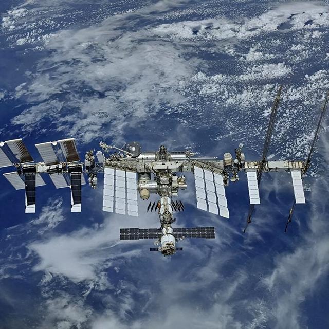 中国空间站已经落后了？俄确定国际空间站即将坠毁，美国要换赛道
