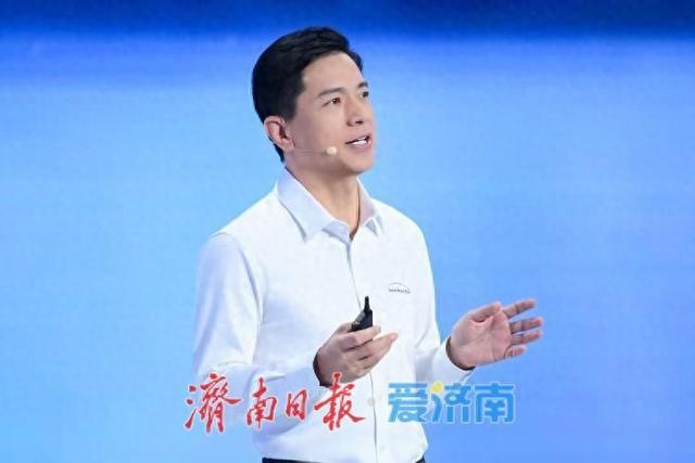 2025百度世界大会在京举行，内化AI能力助推新质生产力发展