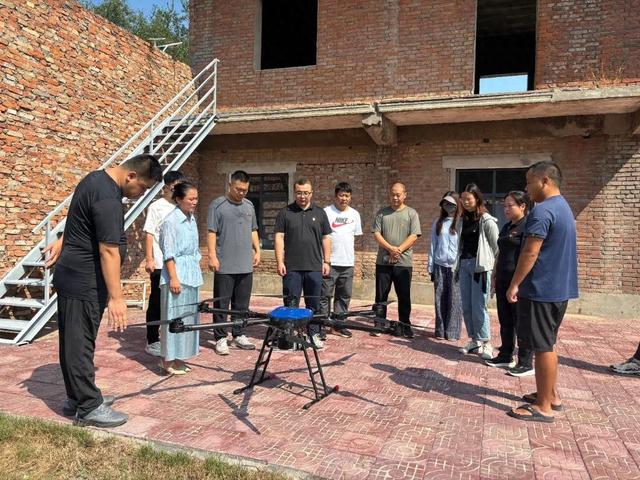 焦作市九里山街道无人机研学活动实现“双向奔赴”