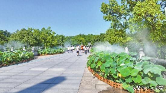 冰冰凉凉游览景区 大足石刻景区启用雾森系统